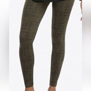 Spanx Large Look At Me Now Leggings Green Olive and Black Crosshatch Seamless